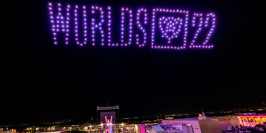 Des photos du Drone Show des Worlds 2022 de League of Legends
