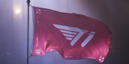Faker et les T1 s'imposent face à RNG, et se qualifient pour les demi-finales des Worlds 2022