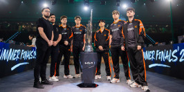 Fnatic décroche le dernier ticket pour les Worlds 2025 de League of Legends après sa victoire contre la Karmine Corp