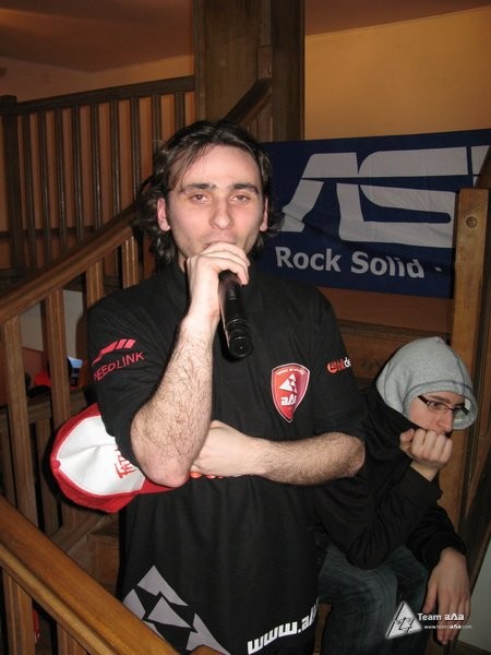 *aAa* Ken Bogard aux commentaires