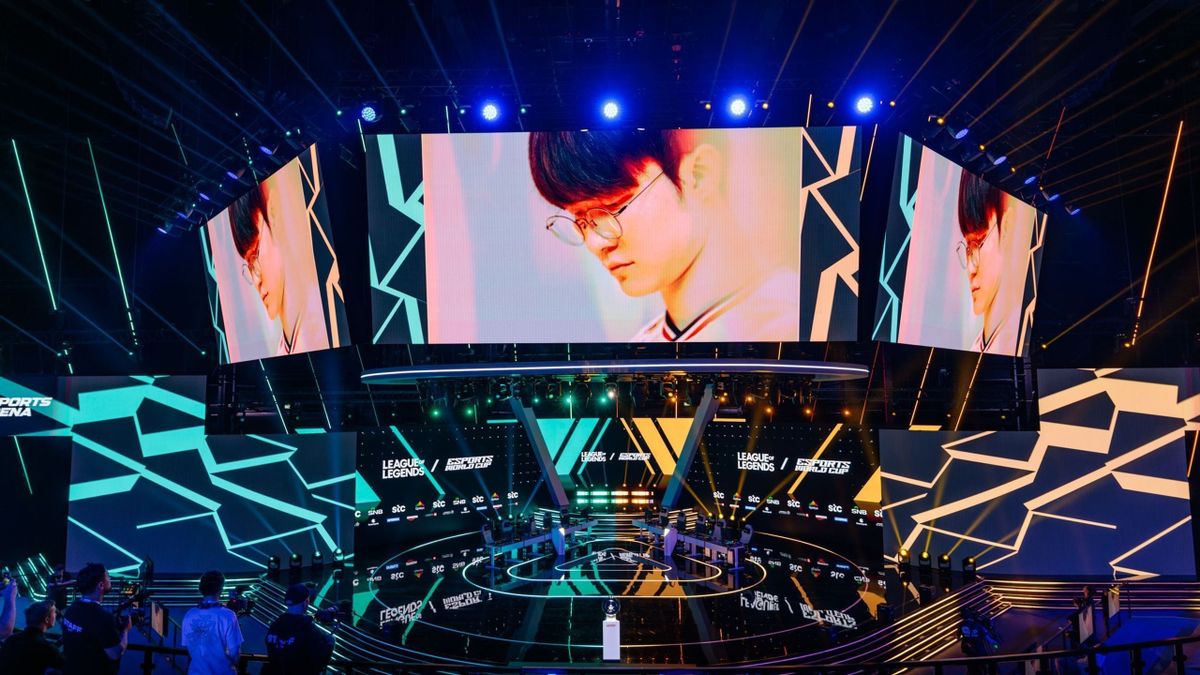 Faker sur la scène de l'EWC