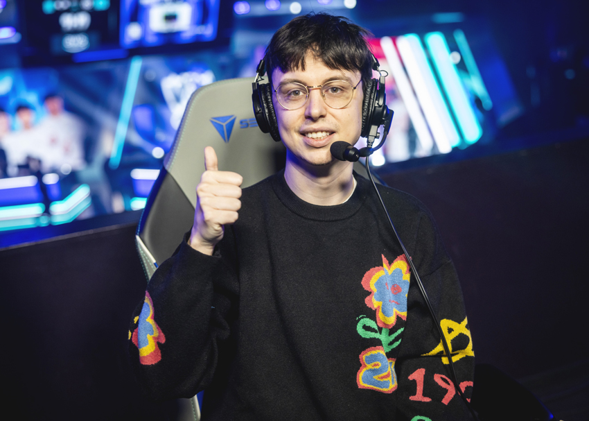 Caedrel aux Worlds 2024